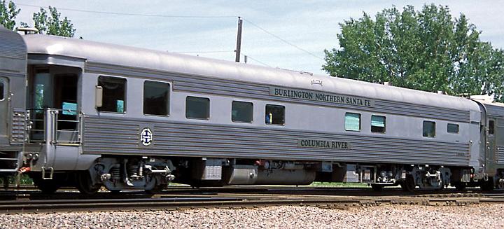 BNSF COLUMBIA RIVER.jpg